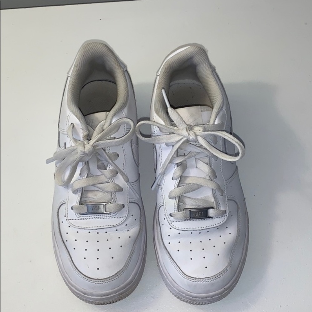 white nike air force 1